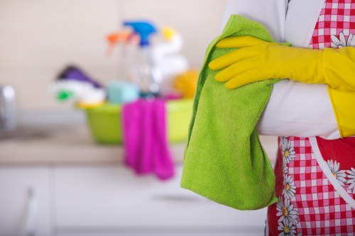 Roehampton cleaner finishing a professional home cleaning job